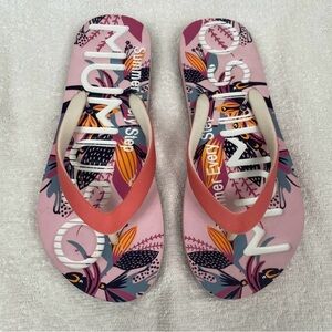 3/$25 Mumuso Womens Pink Tropical Flip Flop Sandals Size 6 Casual Beach Vacation